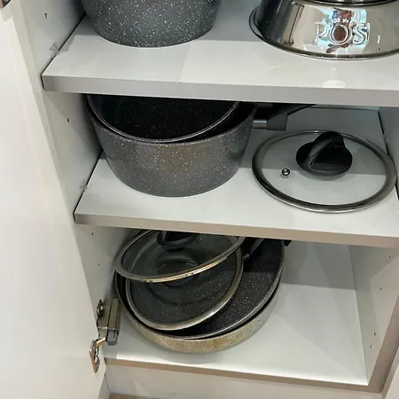 Velvet Leaf Retreat - 2 Bedrooms, 3 Beds, Ensuites, Park Views, Free Parking Апартаменты Лидс