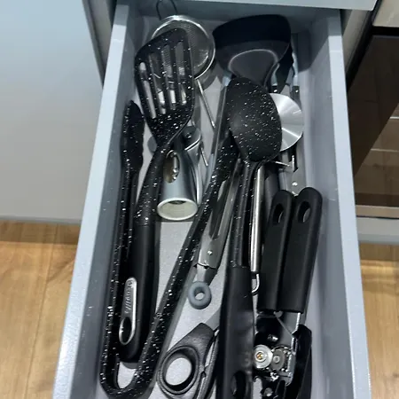 Apartman Velvet Leaf Retreat - 2 Bedrooms, 3 Beds, Ensuites, Park Views, Free Parking *